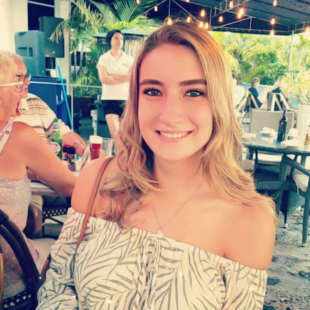 Meet your Posher, Jenna